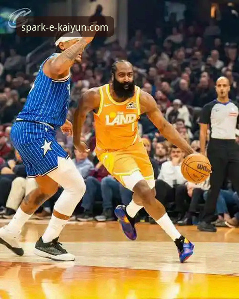 米切尔狂砍42分，骑士力克魔术：如何通过专业平台洞悉比赛关键转折？